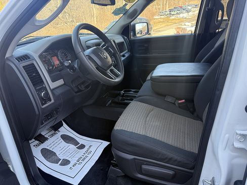 Used 2012 RAM 2500 ST w/ Chrome Appearance Group image 10