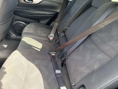 Used 2016 Nissan Rogue SV image 14