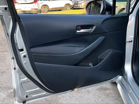 Used 2021 Toyota Corolla LE image 20