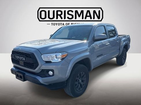 Certified 2021 Toyota Tacoma SR5 image 3