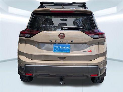 Used 2025 Nissan Rogue SV AWD/4WD image 5