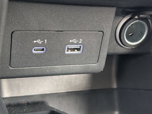 Used 2024 Nissan Kicks SV FWD image 16