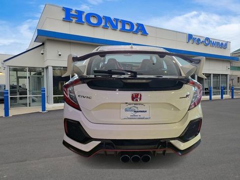 Used 2017 Honda Civic Type R image 4
