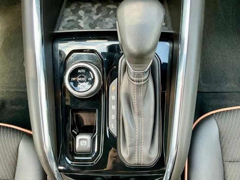 Used 2024 GMC Canyon AT4 w/ Technology Package AWD/4WD image 36