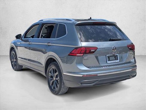 Used 2024 Volkswagen Tiguan SE FWD image 7