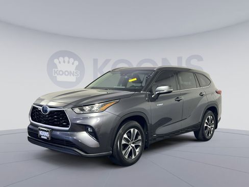Used 2020 Toyota Highlander XLE image 5