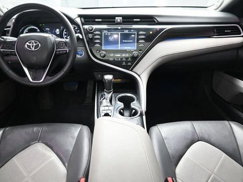 Used 2018 Toyota Camry XLE w/ Audio Package FWD image 21