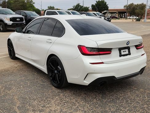 Used 2022 BMW 330i Sedan w/ M Sport Package RWD image 2