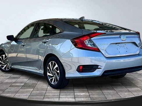 Used 2017 Honda Civic EX image 4