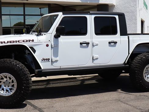 Used 2021 Jeep Gladiator Rubicon AWD/4WD image 6