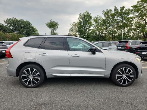 Certified 2024 Volvo XC60 B5 Plus w/ Climate Package AWD/4WD image 7