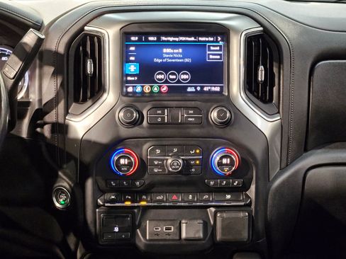 Used 2019 Chevrolet Silverado 1500 LTZ w/ LTZ Texas Edition image 16