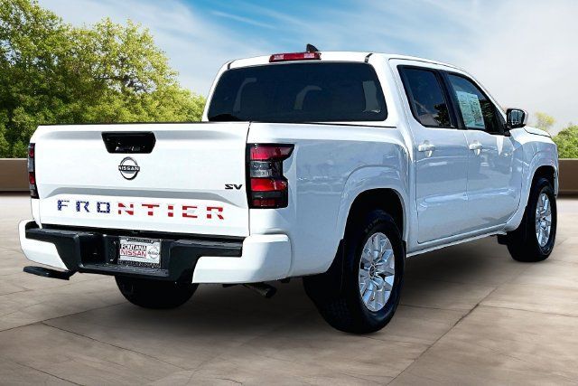 Certified 2023 Nissan Frontier SV w/ Tow Package RWD image 6