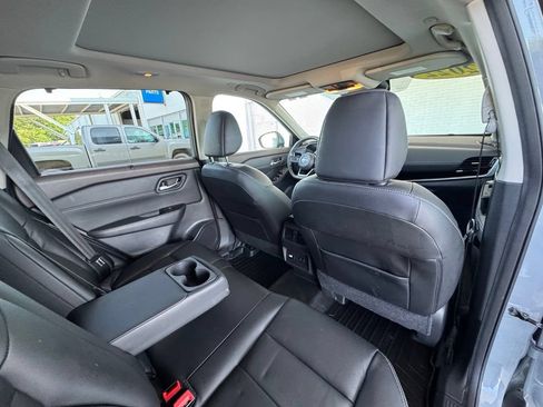 Used 2022 Nissan Rogue SL w/ SL Premium Package FWD image 25
