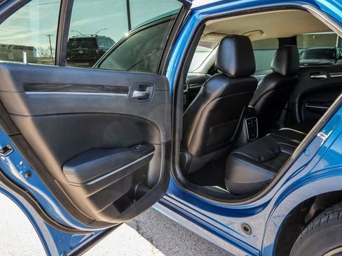 Used 2022 Chrysler 300 Touring L RWD image 21