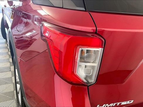 Used 2023 Ford Explorer Limited image 29