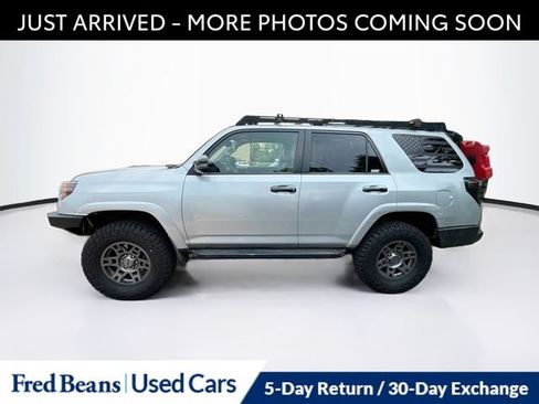 Used 2020 Toyota 4Runner Venture w/ Moonroof Package AWD/4WD image 3