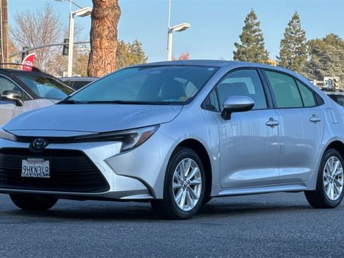 Certified 2023 Toyota Corolla LE image 7