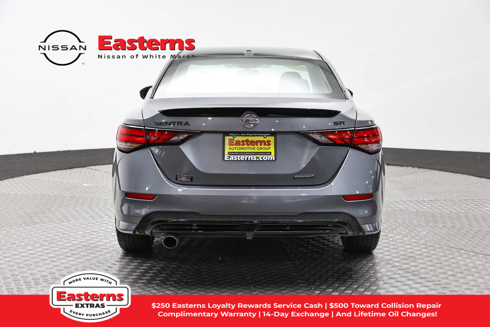 Used 2023 Nissan Sentra SR w/ Midnight Edition Package FWD image 6