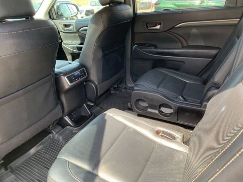 Used 2018 Toyota Highlander Limited image 14