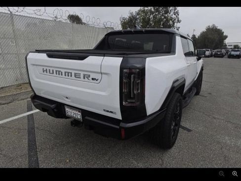 Used 2024 GMC Hummer EV 2X AWD/4WD image 6