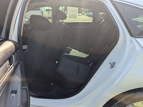 Used 2018 Honda Accord EX image 24