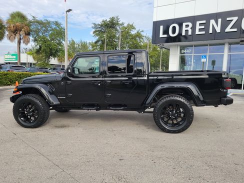 Used 2022 Jeep Gladiator Overland image 8