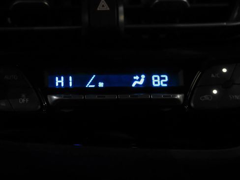 Used 2021 Toyota C-HR XLE image 26