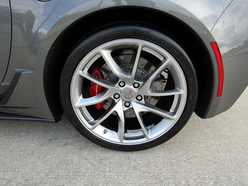 Used 2016 Chevrolet Corvette Z06 w/ 3LZ Preferred Equipment Group image 24