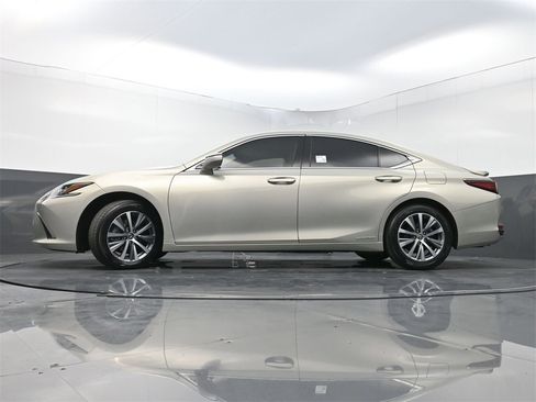Used 2021 Lexus ES 300h w/ Premium Package image 29