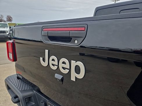 Used 2021 Jeep Gladiator Overland w/ Popular Equipment Package image 25