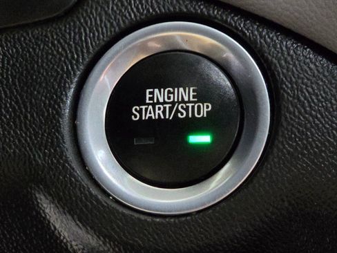 Used 2022 Chevrolet Equinox LS image 30