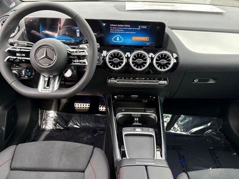 New 2026 Mercedes-Benz GLA 35 AMG 4MATIC image 19