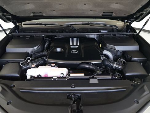 Used 2026 Lexus LX 600 4WD w/ Luxury Package image 34