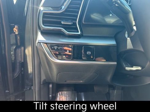 Certified 2025 Kia Sportage EX FWD image 20