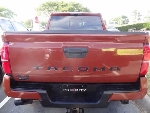 Used 2025 Toyota Tacoma TRD Sport w/ TRD Sport Premium Package AWD/4WD image 7