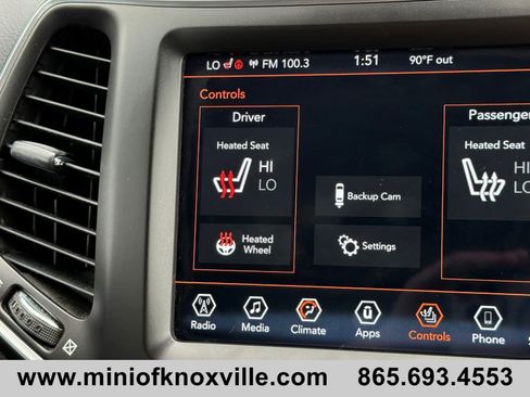 Used 2022 Jeep Cherokee Latitude Lux w/ Sun & Sound Group AWD/4WD image 28