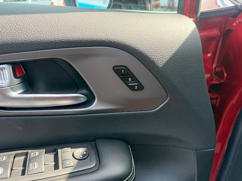 New 2027 Chrysler Pacifica Select w/ Family Tech Group FWD image 13