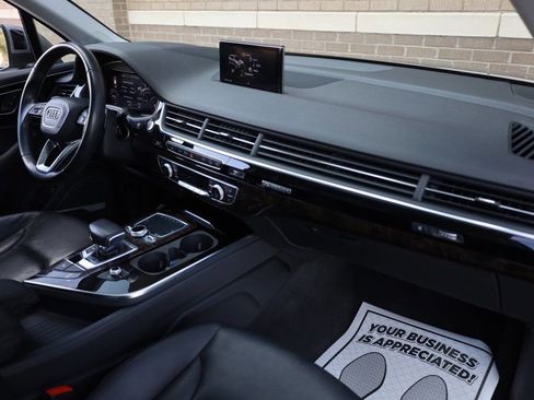 Used 2018 Audi Q7 3.0T Prestige w/ Prestige Package image 32