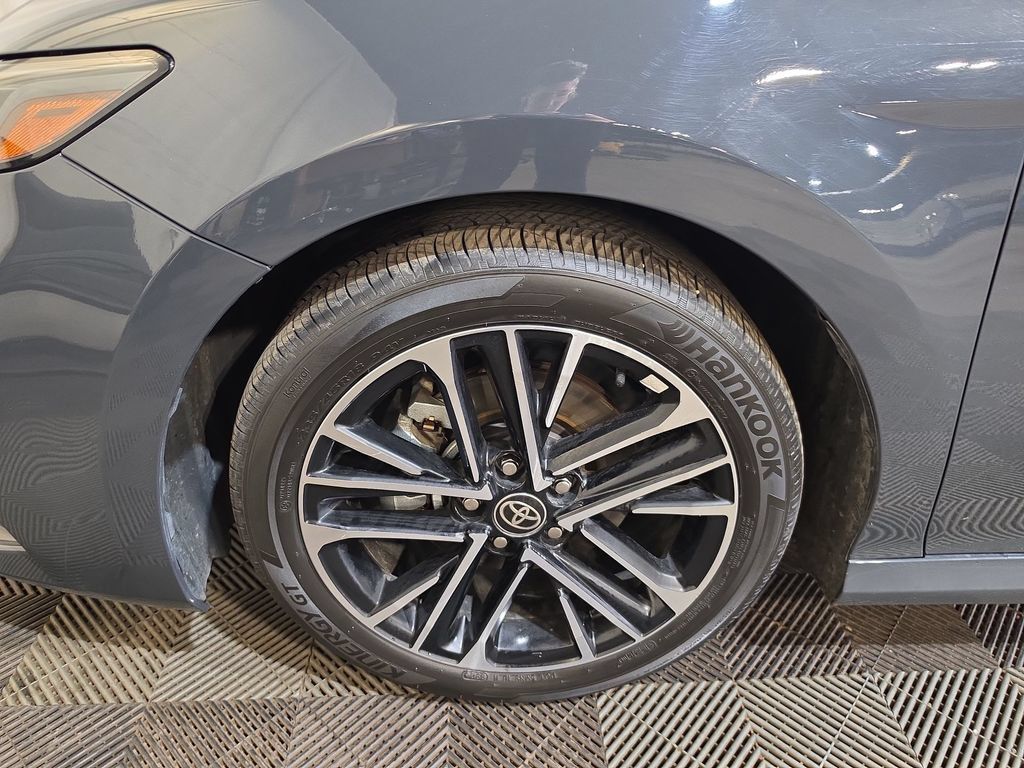 Used 2025 Toyota Camry XLE FWD image 19