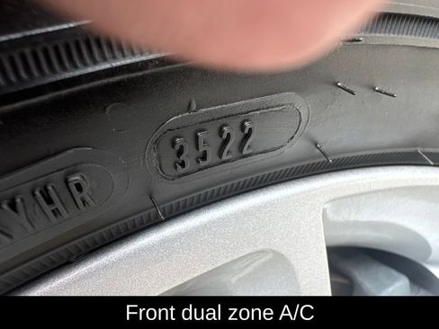 Used 2013 Dodge Journey SXT w/ Popular Equipment Group FWD image 3