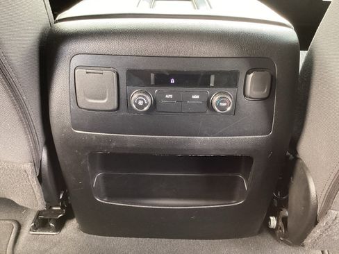 Used 2020 Chevrolet Tahoe LS RWD image 26
