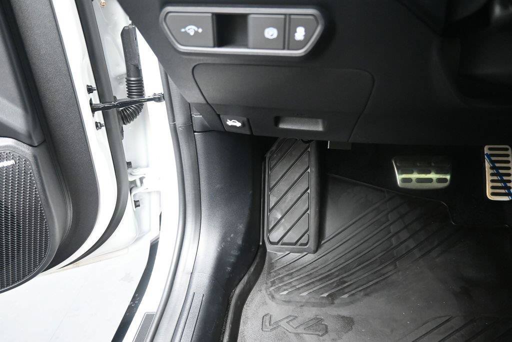 Used 2025 Kia K4 GT-Line Turbo FWD image 16