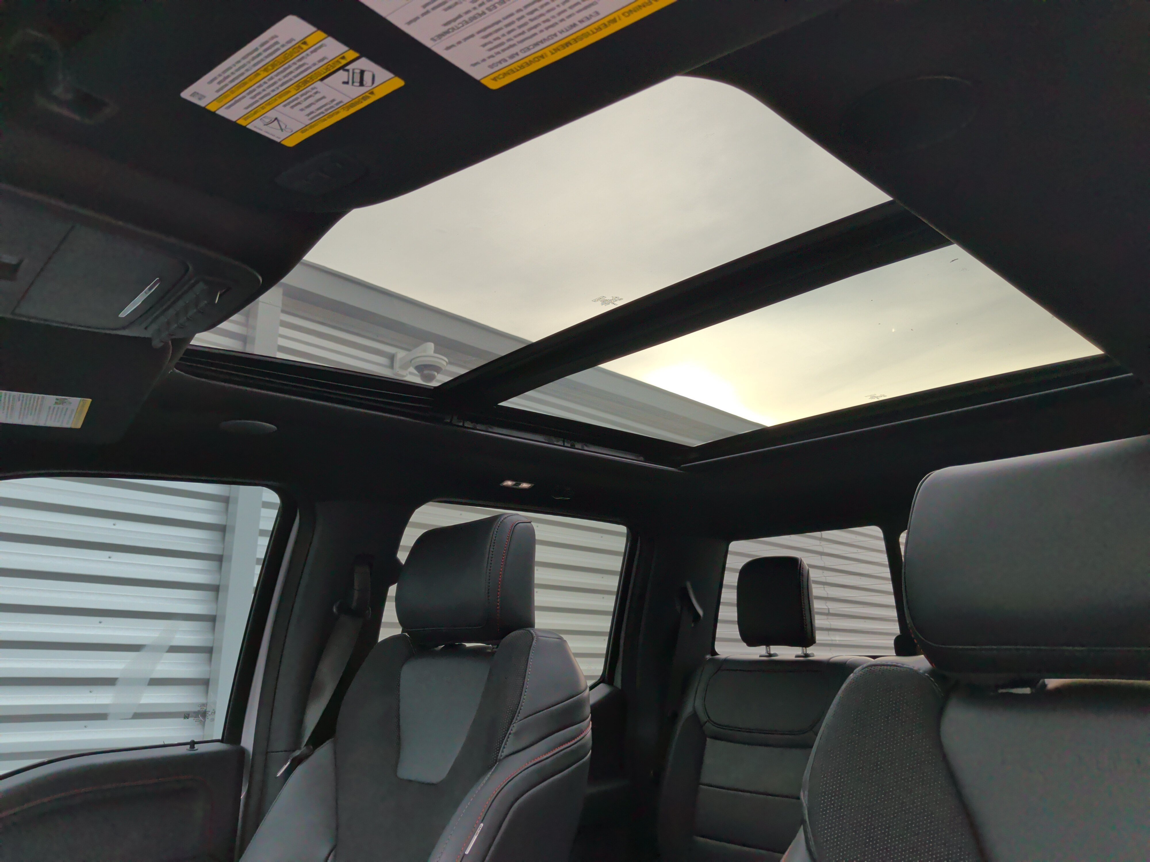 Used 2025 Ford F150 Raptor AWD/4WD image 27