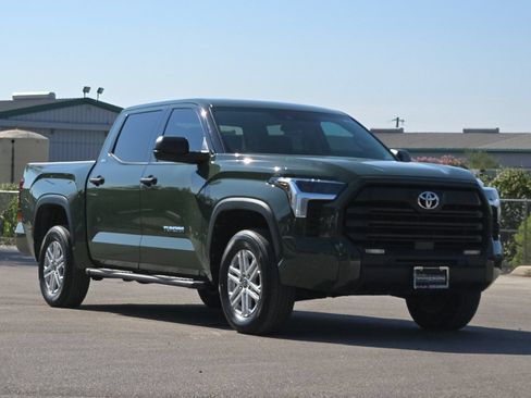 Used 2023 Toyota Tundra SR5 AWD/4WD image 7