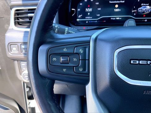 Used 2023 GMC Yukon Denali w/ Denali Reserve Package AWD/4WD image 21