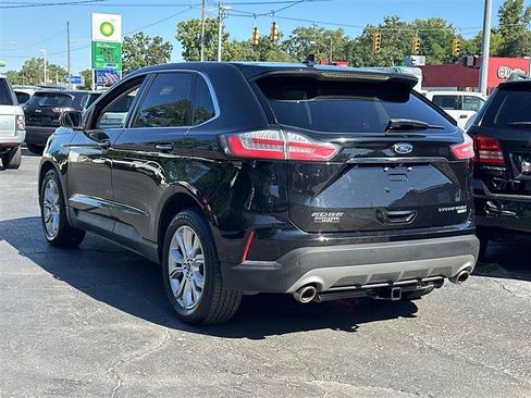 Used 2019 Ford Edge Titanium w/ Equipment Group 301A AWD/4WD image 3