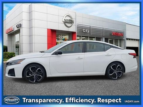 Used 2024 Nissan Altima 2.5 SR FWD image 4