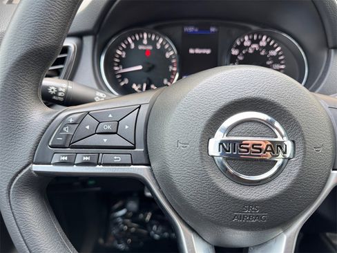 Used 2020 Nissan Rogue S image 22
