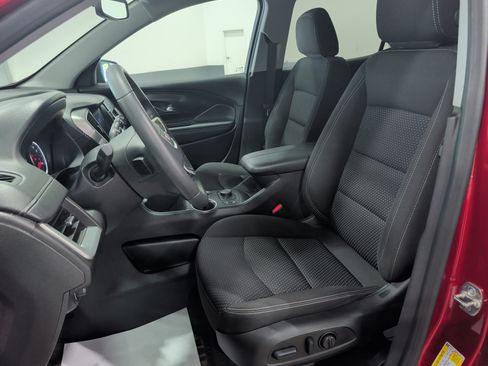 Used 2024 GMC Terrain SLE w/ Driver Convenience Package AWD/4WD image 7